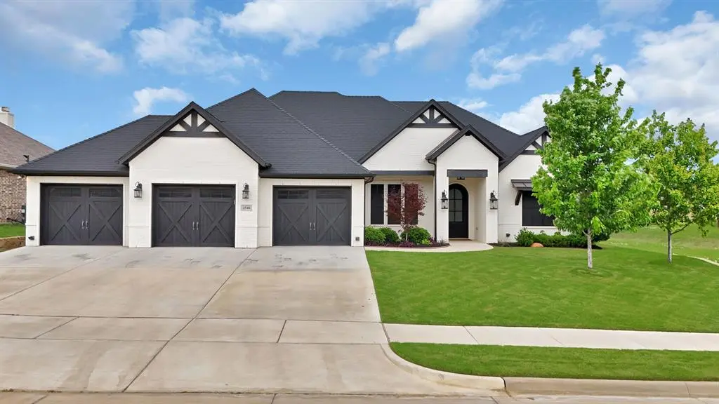 2548 Bunker Hill Drive, Burleson, TX 76028