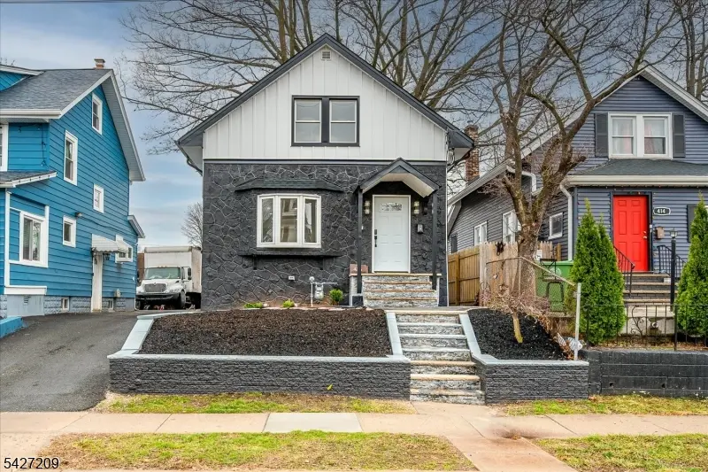 418 E 5Th Ave, Roselle Boro, NJ 07203