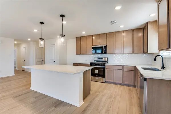 3721 Blooming Prairie Drive, Crandall, TX 75114