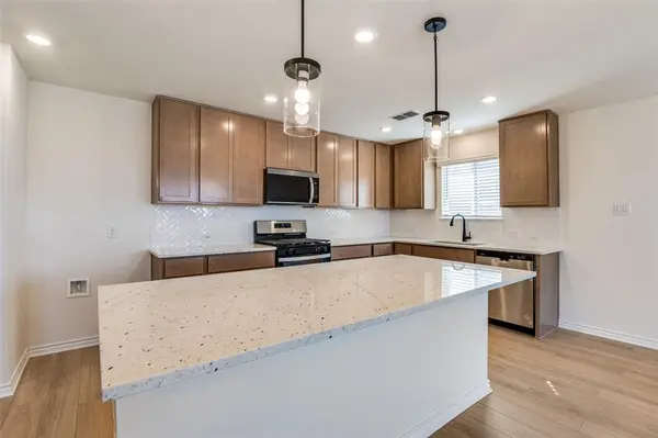 3721 Blooming Prairie Drive, Crandall, TX 75114