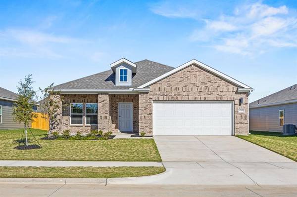 1009 Park Oak Lane, Crowley, TX 76036