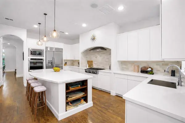 212 Saint Tropez Drive, Southlake, TX 76092