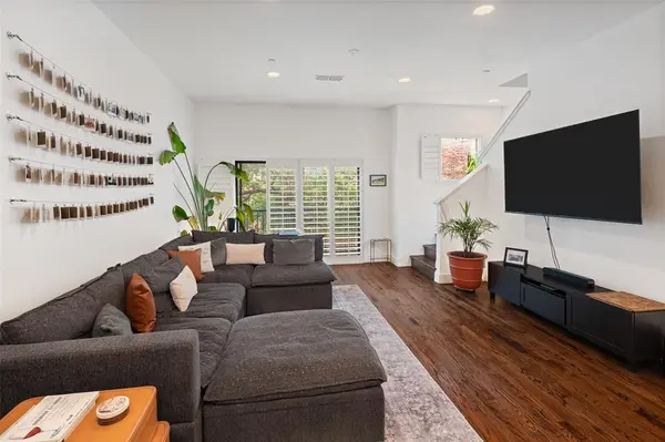 2411 N Hall Street #38, Dallas, TX 75204