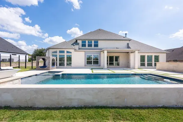 168 Falcon Point Drive, Heath, TX 75032