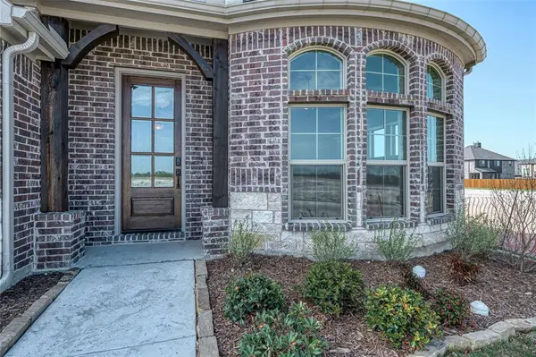 1913 Amber Gate Drive, Anna, TX 75409