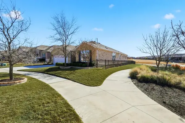 900 Memorial Drive, Little Elm, TX 76227