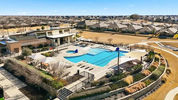 900 Memorial Drive, Little Elm, TX 76227