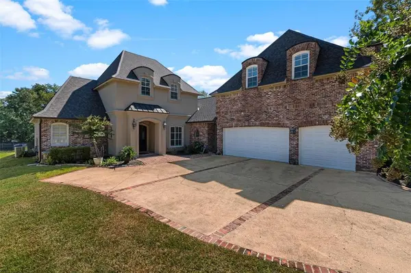 1170 Waters Edge Circle, Shreveport, LA 71106