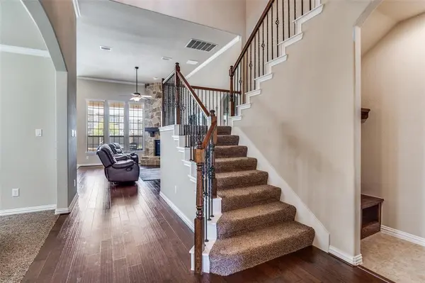 412 Dominion Drive, Euless, TX 76039