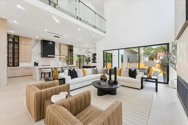 7111 Coronado Avenue, Dallas, TX 75214