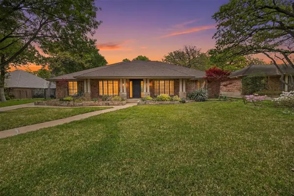 4915 Cross Creek Court, Arlington, TX 76017