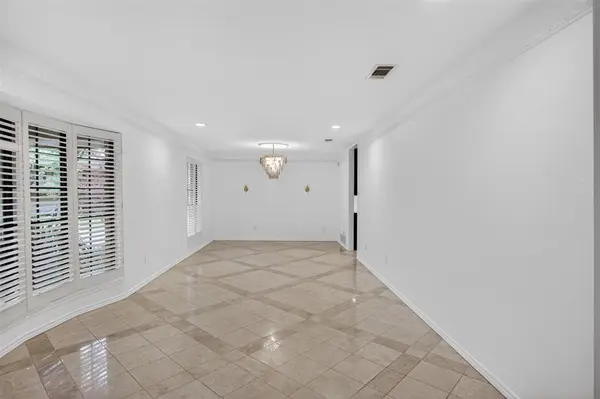 4915 Cross Creek Court, Arlington, TX 76017