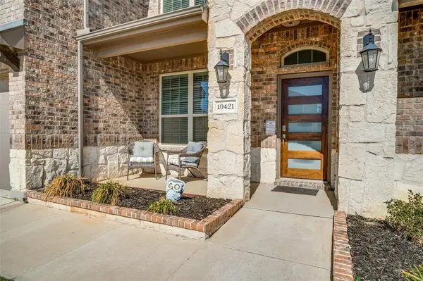 10421 Table Bluff Street, Aubrey, TX 76227