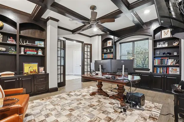 6714 Williamson Road, Dallas, TX 75214