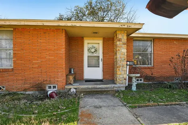 7008 Briley Drive, North Richland Hills, TX 76180