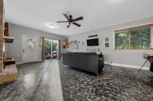 9730 Timberview Drive, Woodway, TX 76712