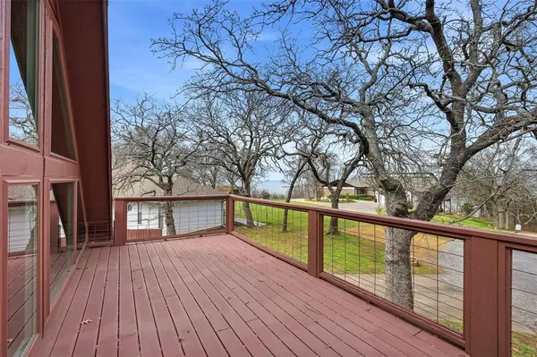 129 Eagleview Circle, Pottsboro, TX 75076
