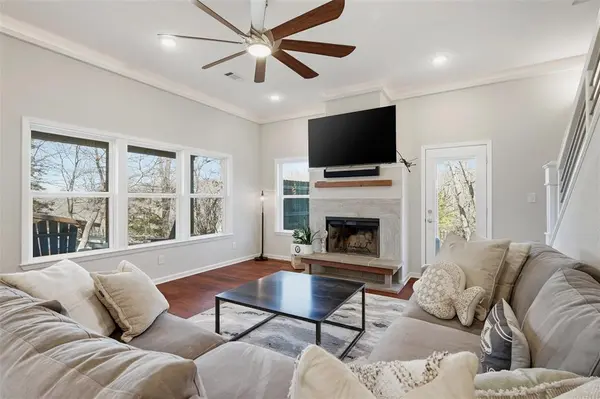 404 Hacienda Drive, Pottsboro, TX 75076