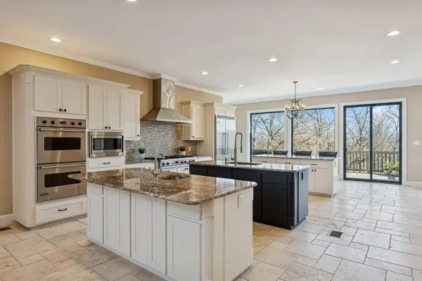 2966 Peninsula Drive, Grapevine, TX 76051