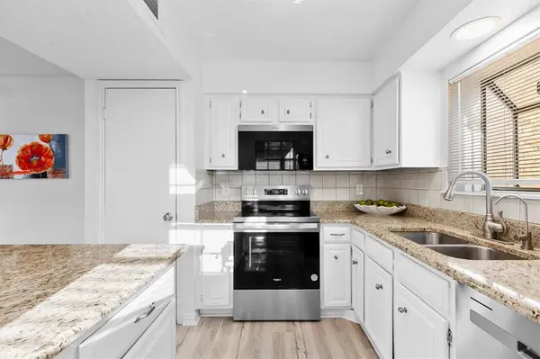 15221 Berry Trail #807, Dallas, TX 75248