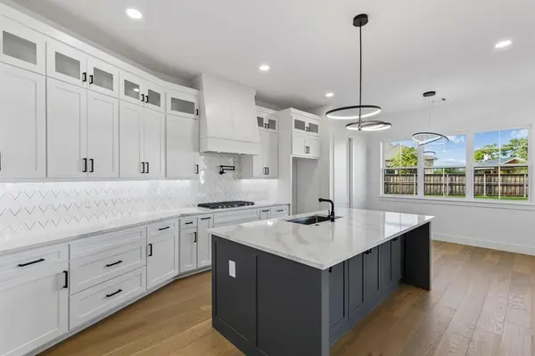 312 CARRINGTON Drive, Argyle, TX 76226