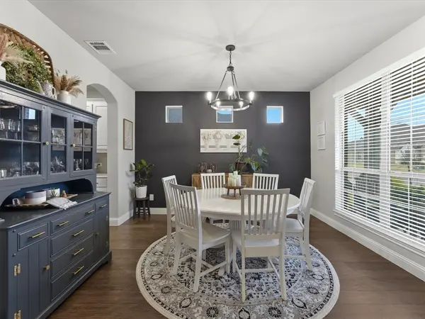 602 Dean Box Drive, Waxahachie, TX 75165