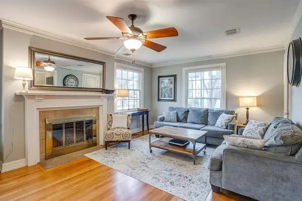 2027 Glenco Terrace, Fort Worth, TX 76110