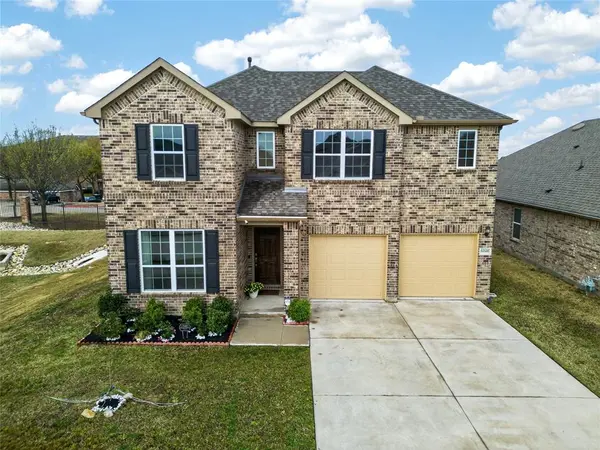 6049 Iron Creek Road, Fort Worth, TX 76137