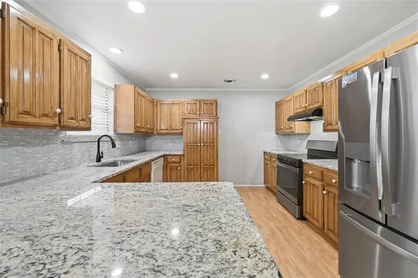 2004 Glen Creek Court, Arlington, TX 76015