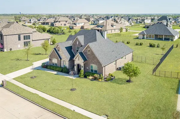 1120 Macgregor Lane, Gunter, TX 75058