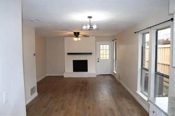 726 Cory Street, Grapevine, TX 76051