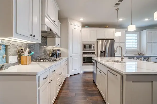 1937 Bending Oak Street, Fort Worth, TX 76008