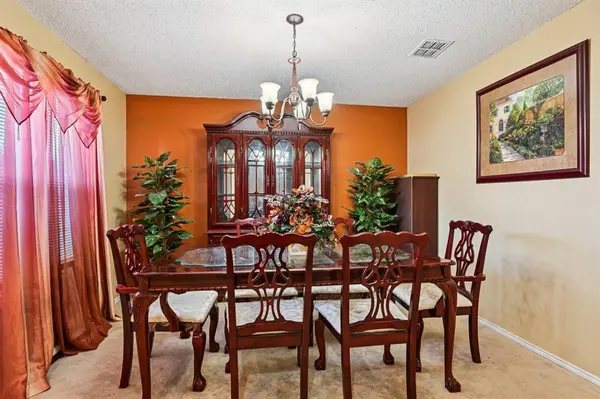 658 Bluechalk Drive, Cedar Hill, TX 75104