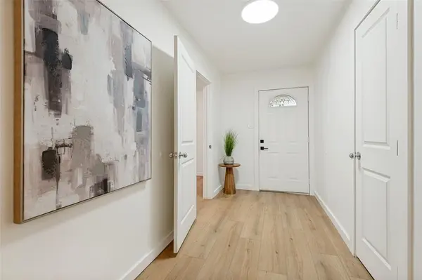 2744 Meadow Green, Bedford, TX 76021