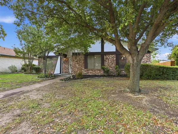 2204 Ridgedale Drive, Carrollton, TX 75006