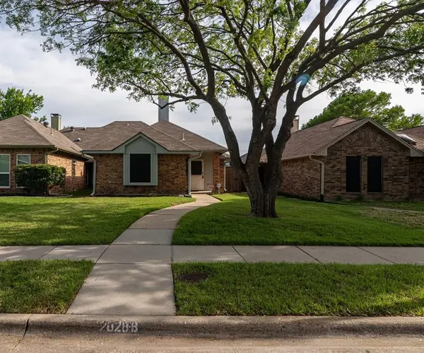 2028 Falcon Ridge Drive #B, Carrollton, TX 75010