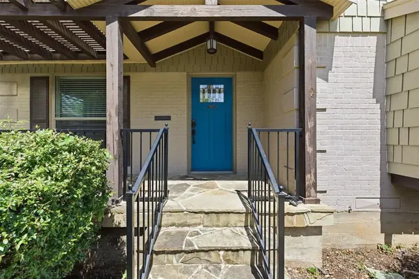 2615 Alco Avenue, Dallas, TX 75211