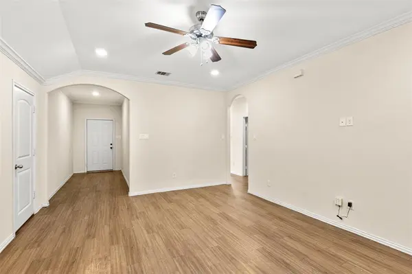 2836 Kilburn Avenue, Dallas, TX 75216