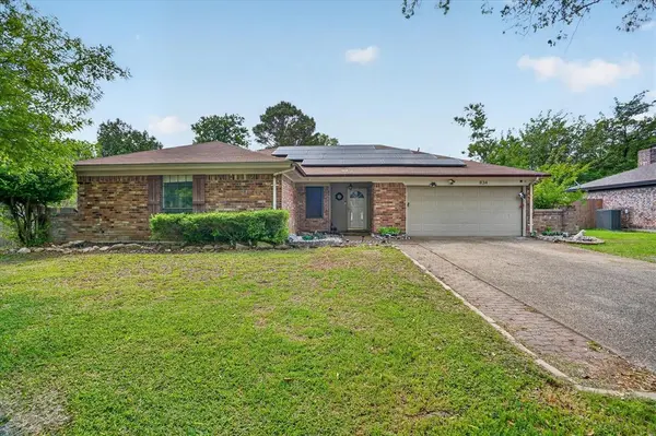 834 S Ridgeway Drive, Cleburne, TX 76033