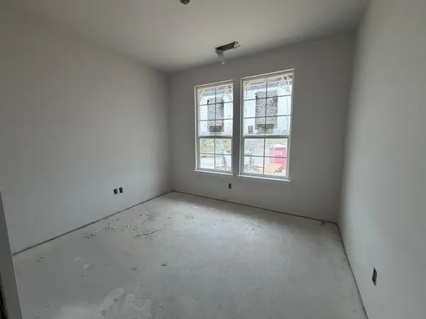 512 Park Side Drive, Weatherford, TX 76087