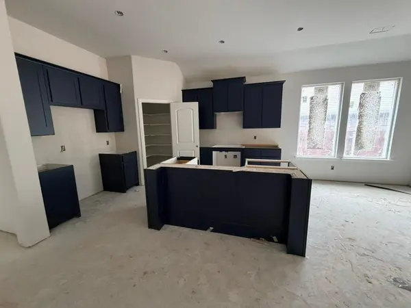 509 Waterford Park Boulevard, Weatherford, TX 76087