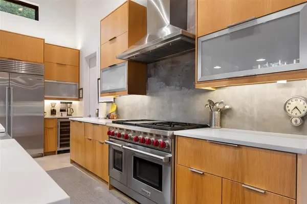 8619 San Benito Way, Dallas, TX 75218