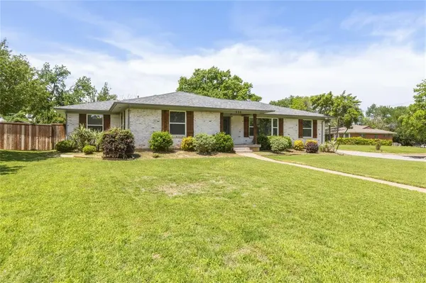 535 Degan Avenue, Lewisville, TX 75057