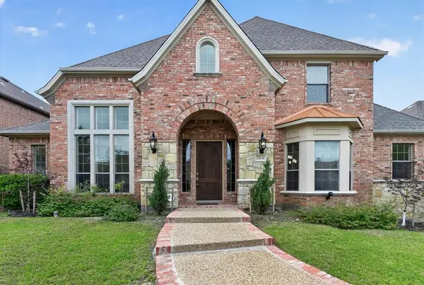 2416 Lady Of The Lake Boulevard, Lewisville, TX 75056