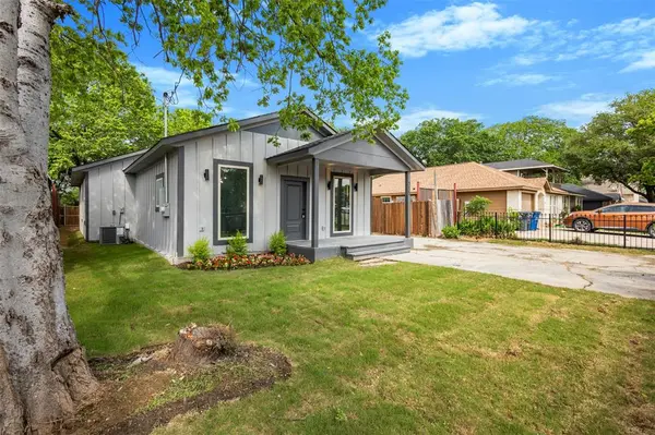 715 Ezekial Avenue, Dallas, TX 75217