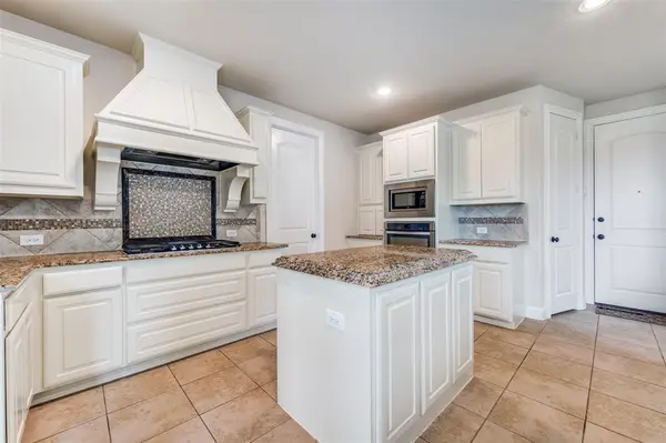 809 Frisco Hills Boulevard, Little Elm, TX 75068