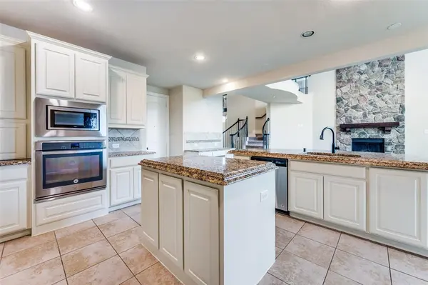 809 Frisco Hills Boulevard, Little Elm, TX 75068