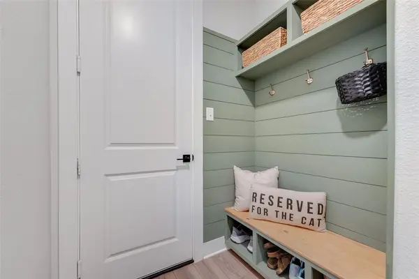 2701 Bluewood Lane, Mansfield, TX 76063