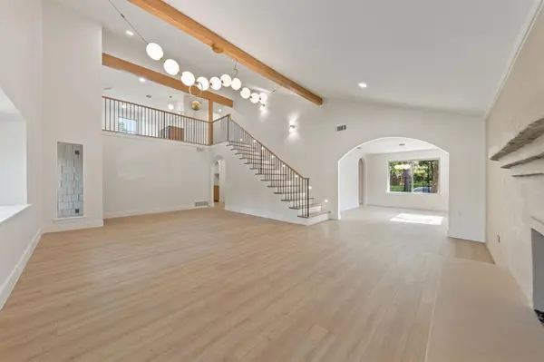 1425 Tiffany Forest Lane, Grapevine, TX 76051