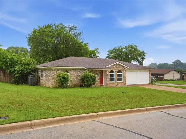 6100 Melody Lane, Watauga, TX 76148